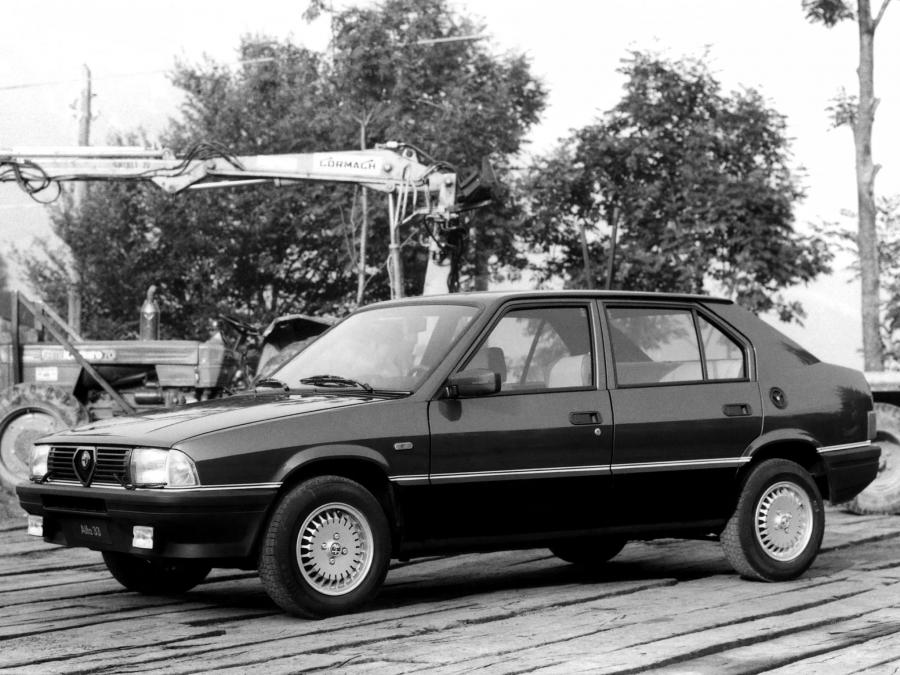  Alfa Romeo 33 1.5 4x4 (905) 1984 года  (фото 5 из 11)